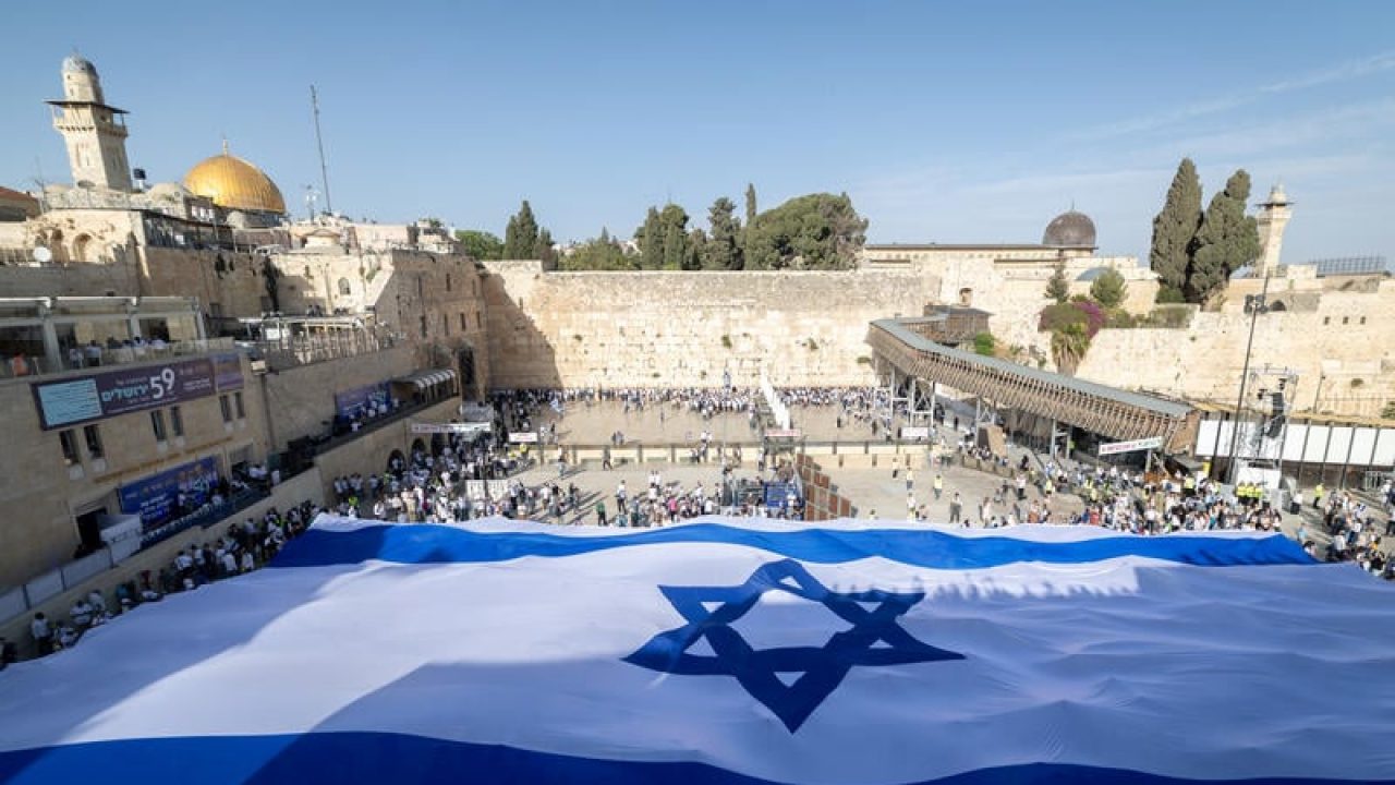 Israelis feel more Jewish than ever but less responsible for diaspora communities, survey finds