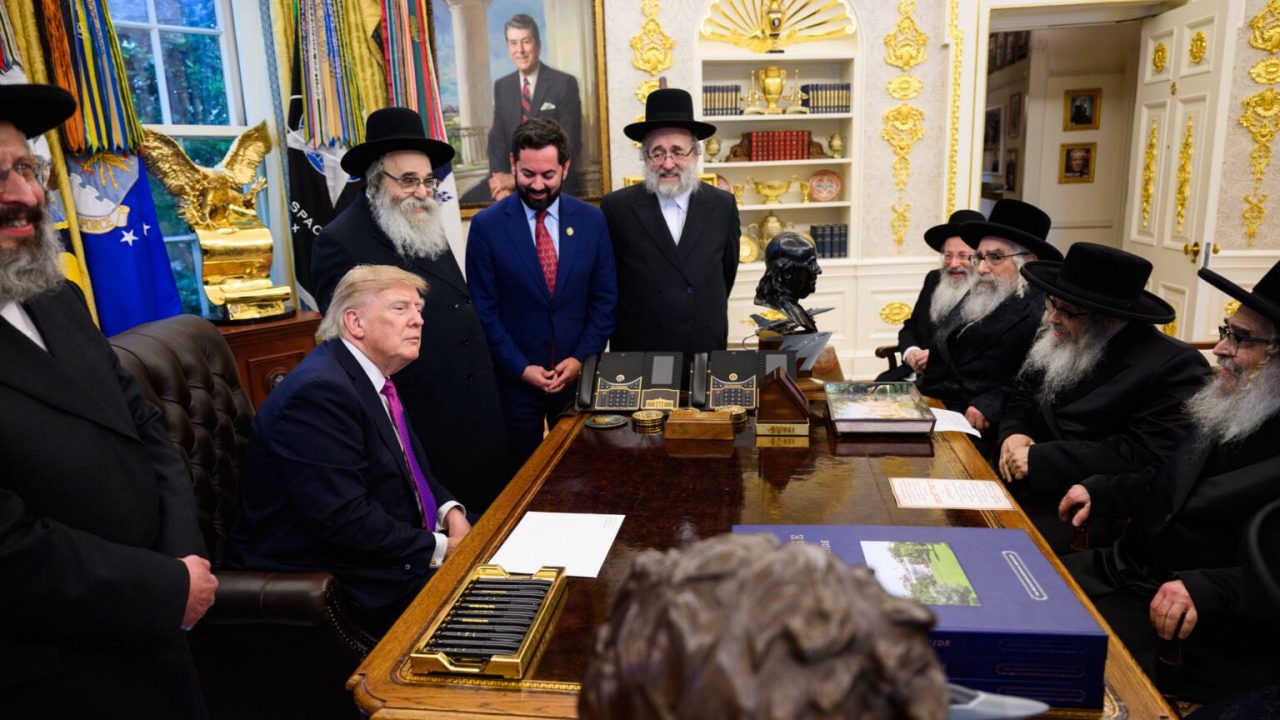 Hasidic leaders meet Trump at White House