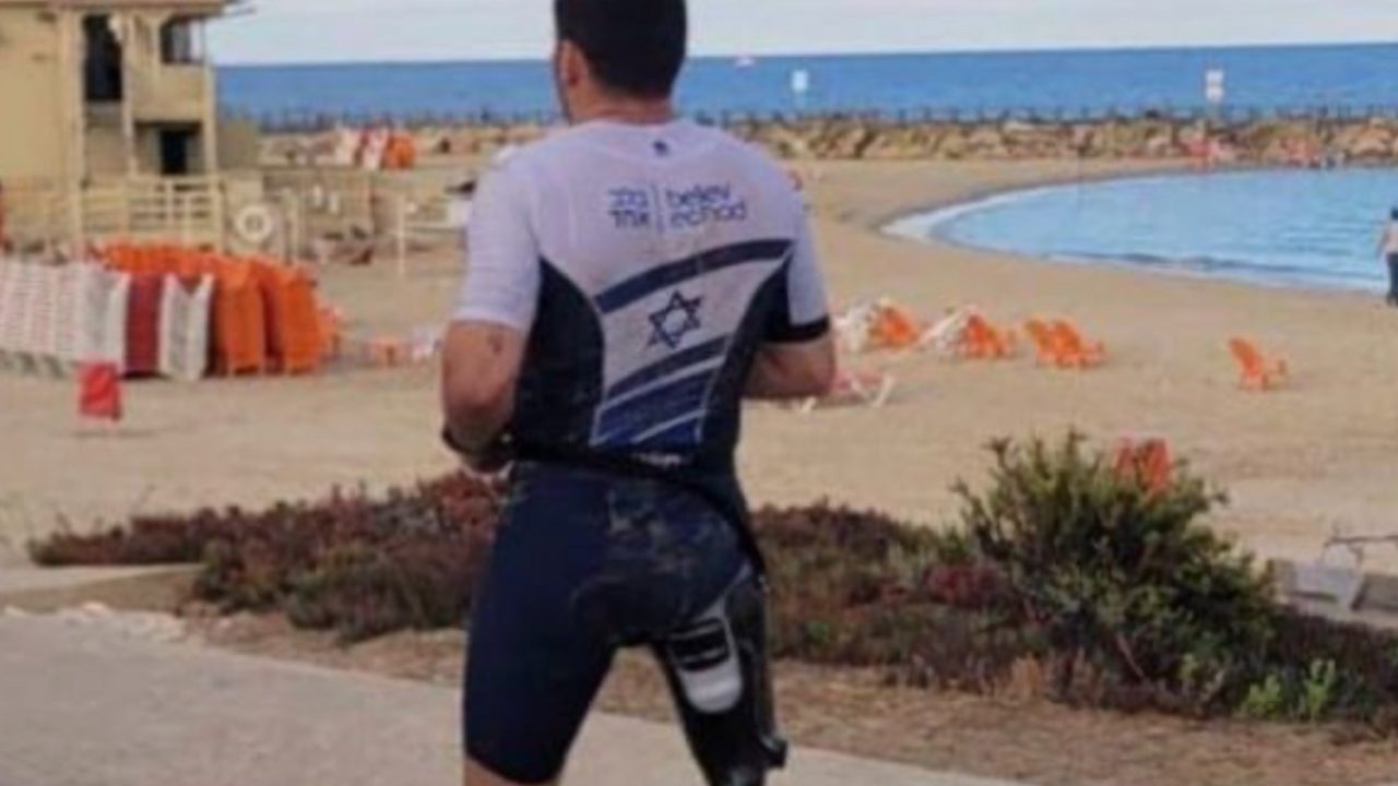 WATCH: Wounded IDF soldier completes grueling Hawaii Ironman race
